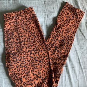 Cheetah print leggings